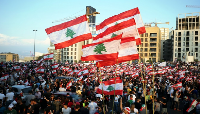 الأمان وإنهاء الطائفية".. أمنيات اللبنانيين في الكريسماس