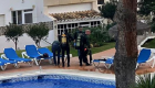 3 غرقى من أسرة واحدة في حوض سباحة بإسبانيا