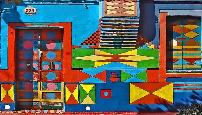  ألـــوان ~ - صفحة 5 154-011425-pepe-italian-colors-house-decades_700x400