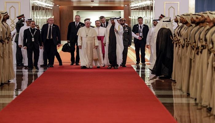 الشيخ محمد بن زايد وقداسة البابا فرنسيس