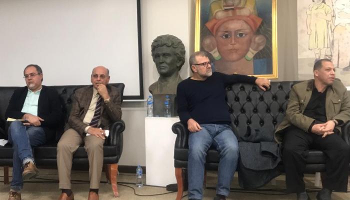جانب من ندوة "الأدب والترجمة" بمعرض القاهرة الدولي للكتاب