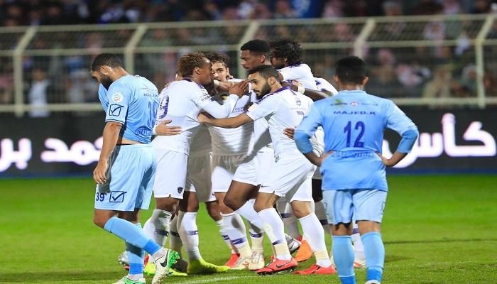الهلال والباطن