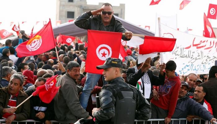 جانب من مظاهرات اتحاد الشغل التونسي ضد حكومة الشاهد والإخوان