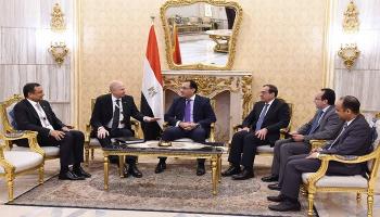 رئيس وزراء مصر خلال لقائه الرئيس التنفيذي لشركة بي.بي البريطانية