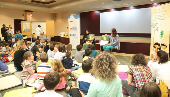 سلسلة جلسات تجمع أطفال عرب وإيطاليين على حب الكتاب في دبي