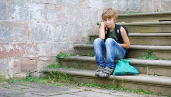انعزالية الطفل تؤثر علي دخله