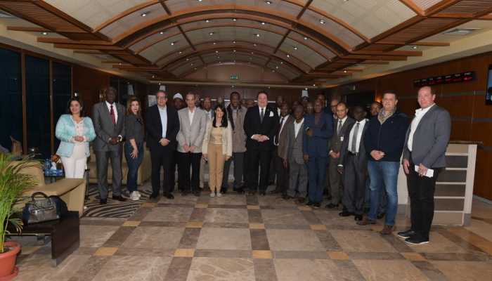 وزيرا السياحة والآثار المصريان وعدد من السفراء الأفارقة