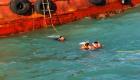 شرطة دبي تنقذ 14 بحارا بعد اصطدام سفينتهم بكاسر الأمواج