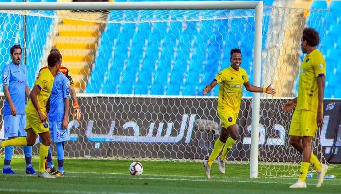 عبدالفتاح آدم لاعب التعاون