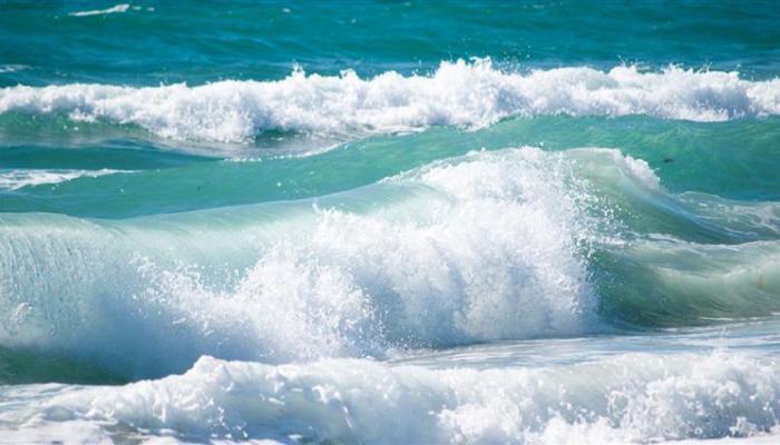 صورة أرشيفية لاضطراب البحر