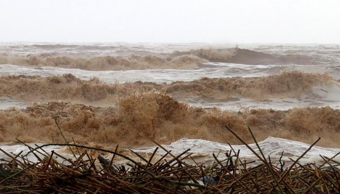 أمطار وعواصف بجزيرة كريت اليونانية