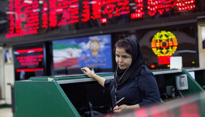 بورصة إيران تنهار إثر استقالة وزير الخارجية