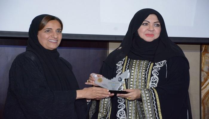 الإماراتية منى المنصوري تحصد 4 جوائز في احتفالية أكثر النساء تميزاً