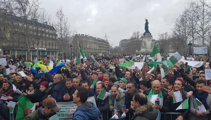 جزائريون يتظاهرون ضد ترشح بوتفليقة لولاية خامسة في باريس