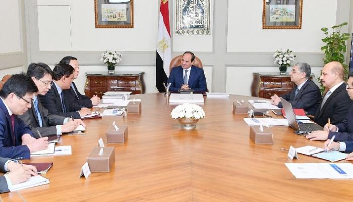 السيسي خلال استقباله رئيس منظمة التنمية والتعاون للربط العالمي للطاقة