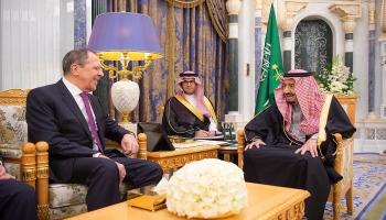 العاهل السعودي يستقبل وزير الخارجية الروسي