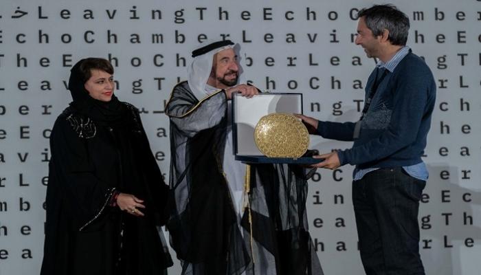 سلطان القاسمي يكرم الفائزين بجوائز بينالي الشارقة الـ14