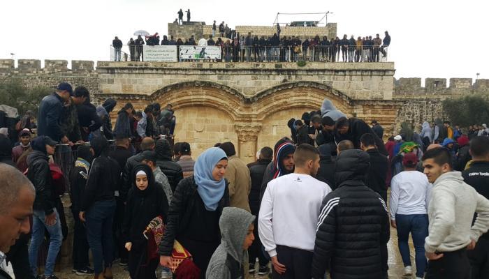 أول صلاة جمعة بالمسجد الأقصى بعد افتتاح باب الرحمة- أرشيفية