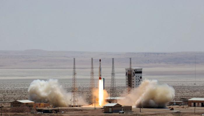 القمر الجديد يقدم خدمات البث الإذاعي والتلفزيوني عالية الجودة- أرشيفية