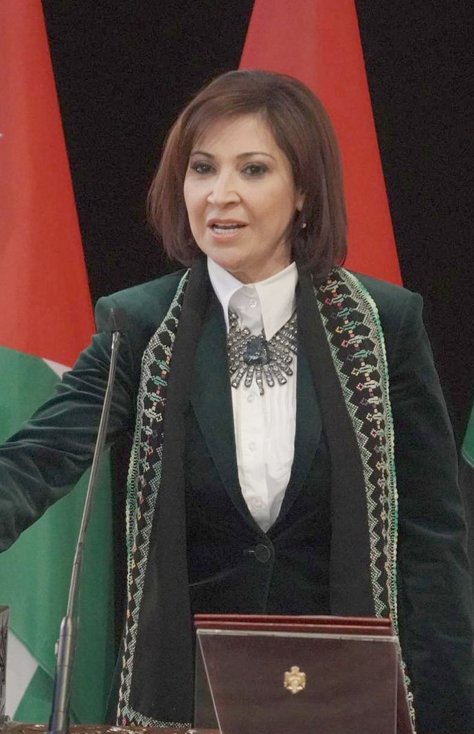 مجد شويكة وزيرة السياحة والآثار الأردنية