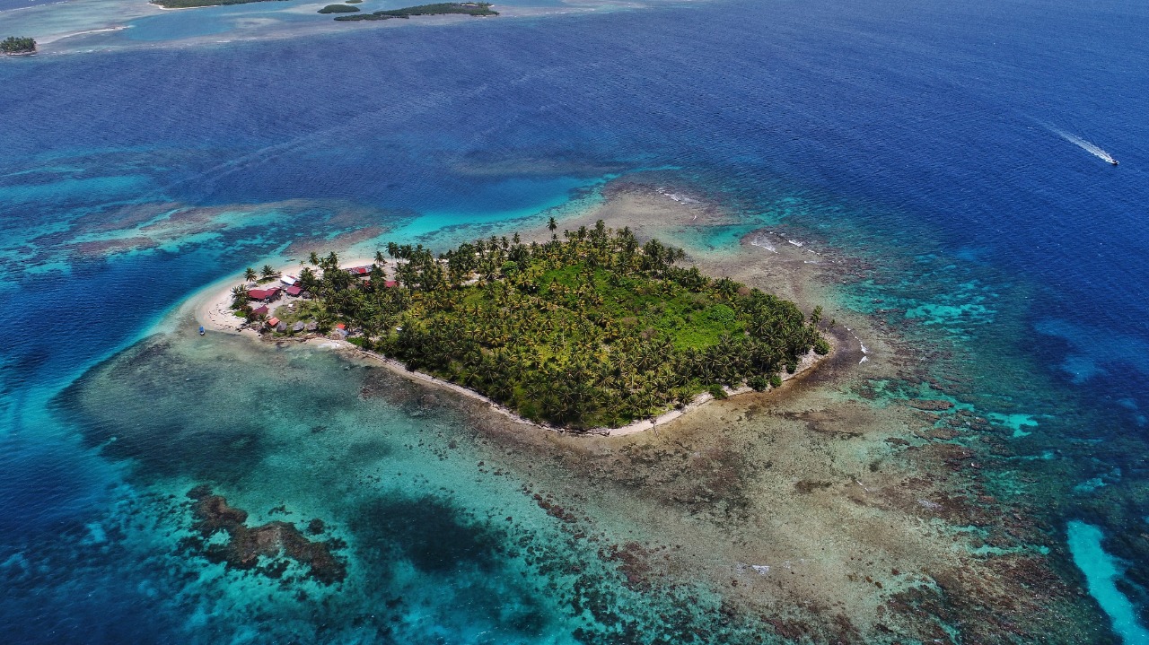 143 192204 five islands calm isolation around world 5