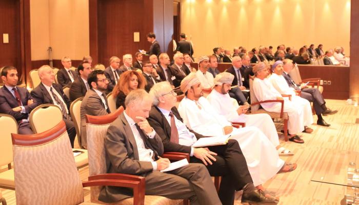 وفد تجاري فرنسي يطلع على الفرص الاستثمارية بالدقم
