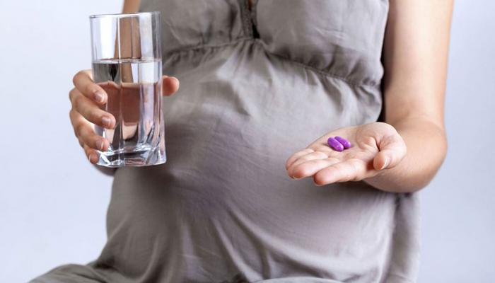 Taking vitamins during pregnancy reduces autism of children