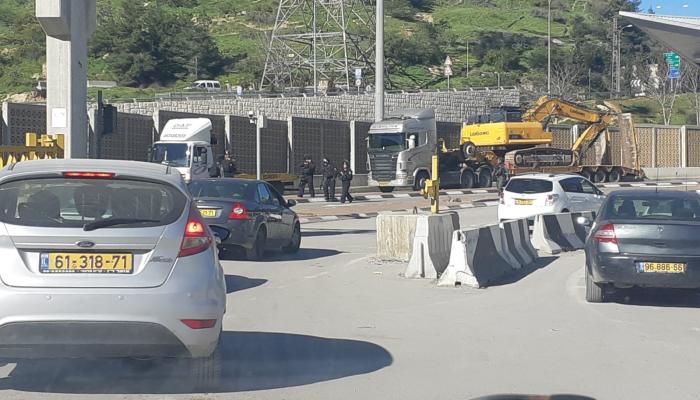جرافة إسرائيلية تقتحم مخيما للاجئين الفلسطينيين بالقدس