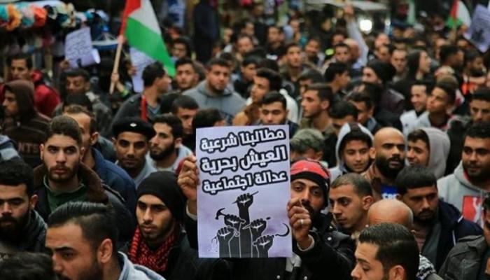 الحراك الشعبي "بدنا نعيش" يطالب بحياة كريمة لأهالي القطاع