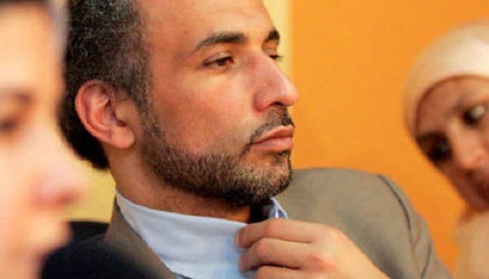 طارق رمضان حفيد مؤسس الإخوان يطرد من فعالية للتنديد بالعنف ضد المرأة