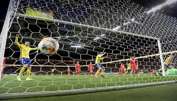 السويد ورومانيا