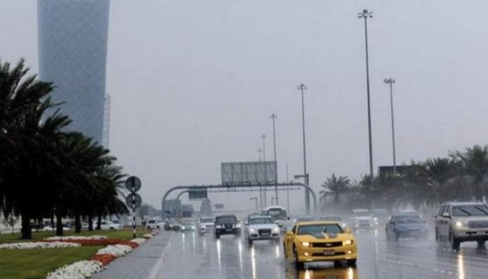 أمطار متفرقة على جنوب دولة الإمارات والمناطق الساحلية