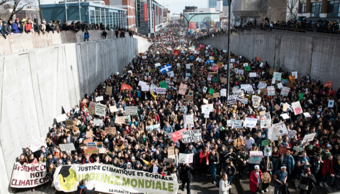 الآلاف يتظاهرون ضد التغير المناخي في مونتريال الشهر الماضي
