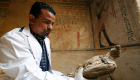 بالصور.. اكتشاف مقبرة تعود لعصر البطالمة في صعيد مصر 