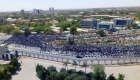 آلاف السودانيين يعتصمون أمام مقر قيادة الجيش للمطالبة بتنحي البشير