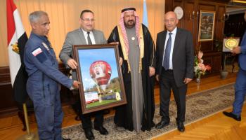 محافظ الإسكندرية يستقبل الفريق الفني والإداري لمنطاد حاكم الشارقة