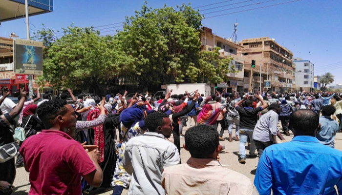 مظاهرات السودانيين ضد البشير