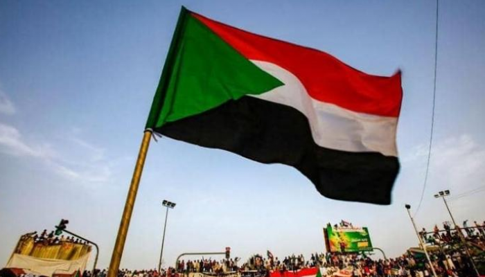  اعتصام السودانيين أمام مقر القيادة العامة للجيش