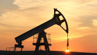 النفط يتراجع إلى 71 دولارا متأثرا بتوقعات رفع إنتاج "أوبك+"