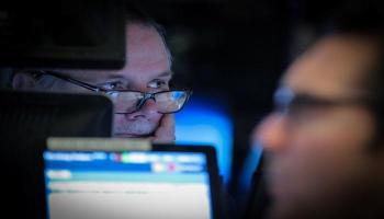 وول ستريت تفتح منخفضة