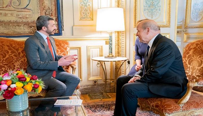 الشيخ عبدالله بن زايد آل نهيان خلال لقاء وزير الخارجية الفرنسي