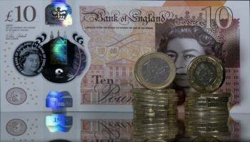 الإسترليني يهبط أمام الدولار