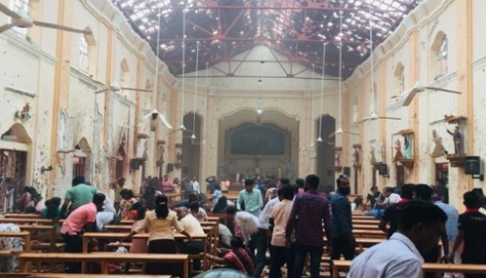 آثار الدمار على إحدى الكنائس السريلانكية