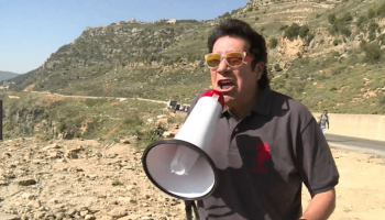 مشهد من برنامج مقالب لهاني رمزي.