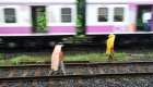 "سيلفي" ينهي حياة 3 على خط سكة حديد في الهند