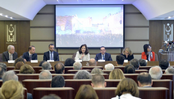 بعلبك تكرم عبدالحليم حافظ في مهرجاناتها