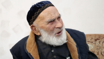 أباز إيليف أكبر مُعمِّر روسي.