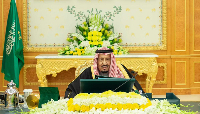 خادم الحرمين الشريفين خلال ترؤسه جلسة مجلس الوزراء - أرشيفية
