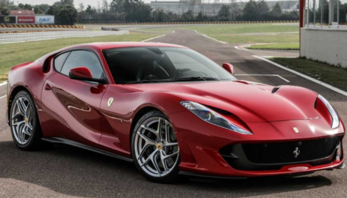 فيراري 812 Superfast