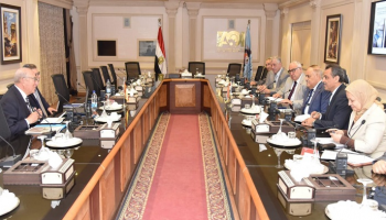 رئيس الهيئة العربية للتصنيع يلتقي وفدا من شركة كولووي